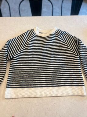 Universal Thread Black and White Striped sweater